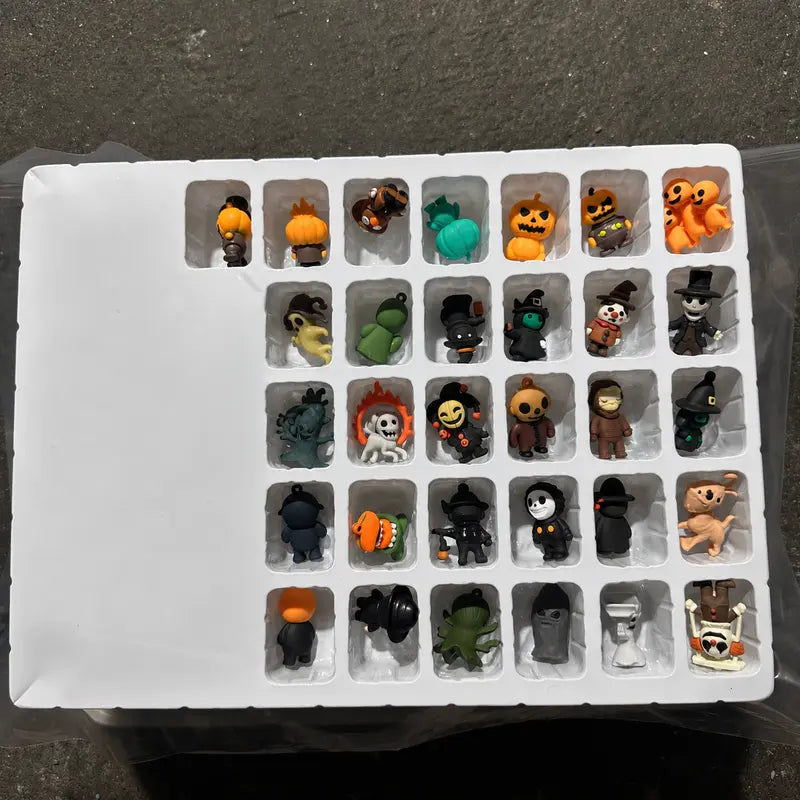 🎃 31-Day Halloween Countdown Mystery Box – 31 Spooky Surprises to Open Before Halloween