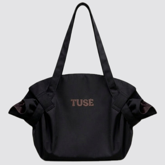 👜One bag. Endless uses.