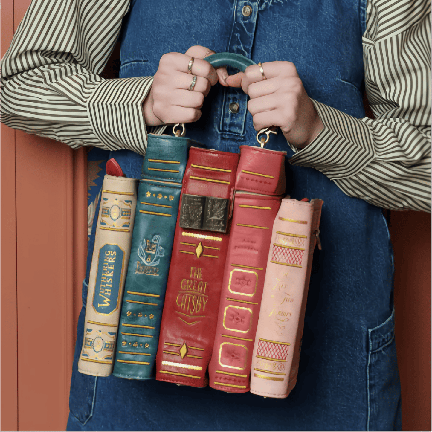 📚 Vintage Stacked Book Novelty Handbag