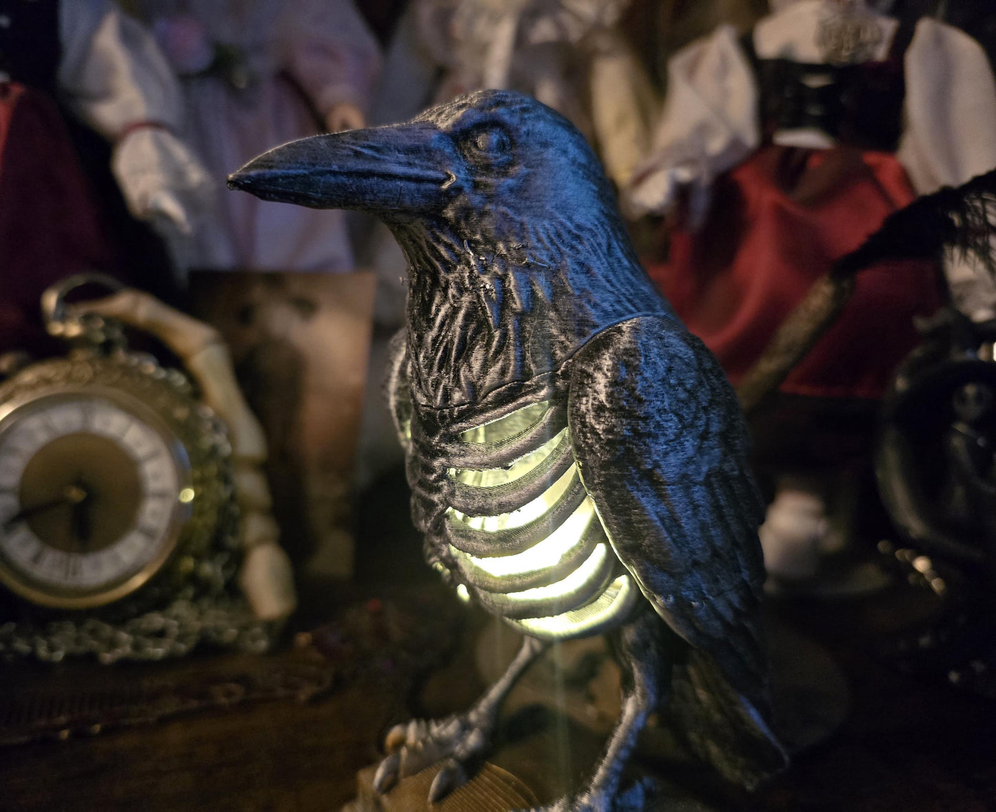 🐦‍⬛Gothic Raven with open ribcage chest with LED lights stunning figurine