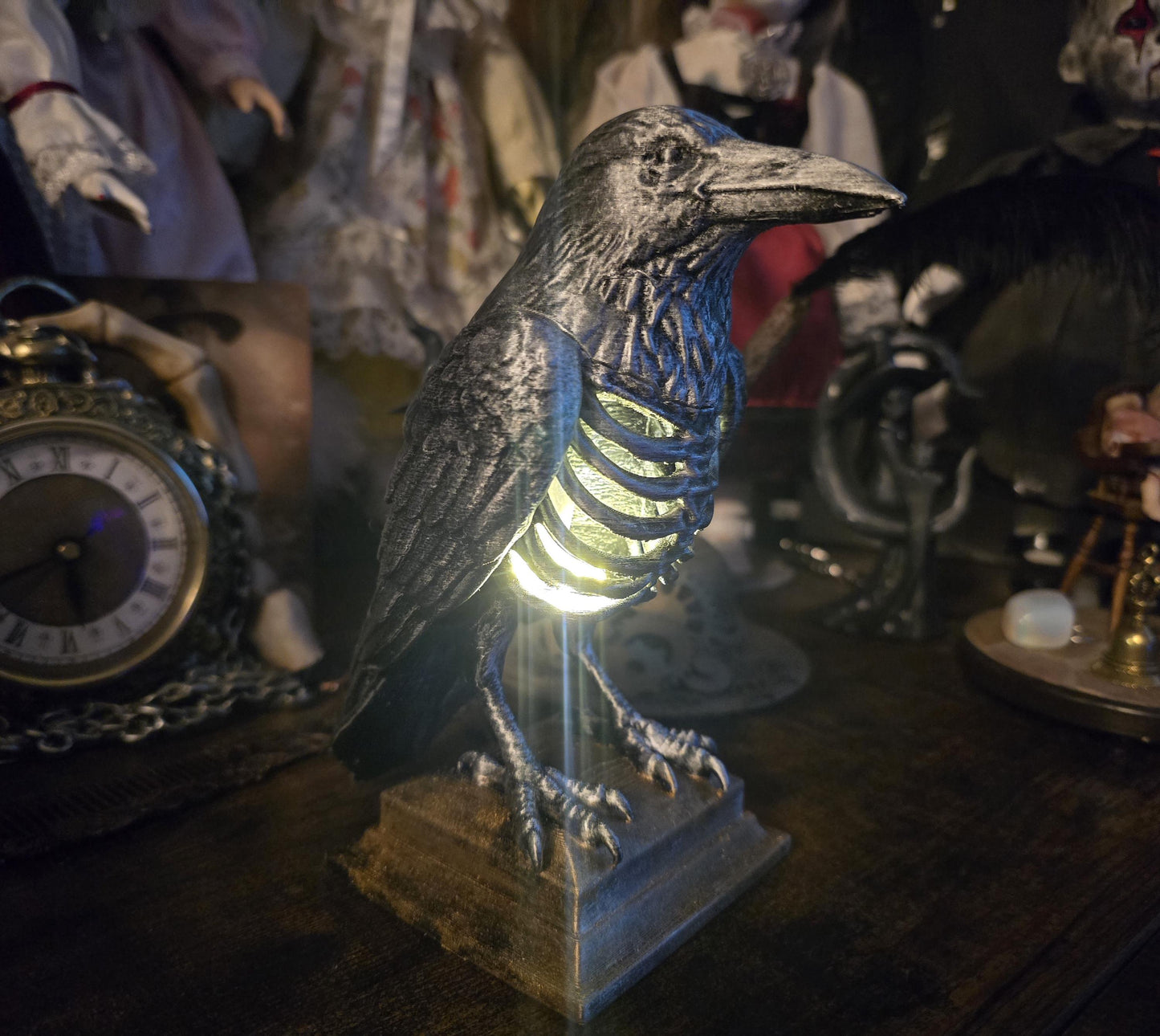 🐦‍⬛Gothic Raven with open ribcage chest with LED lights stunning figurine