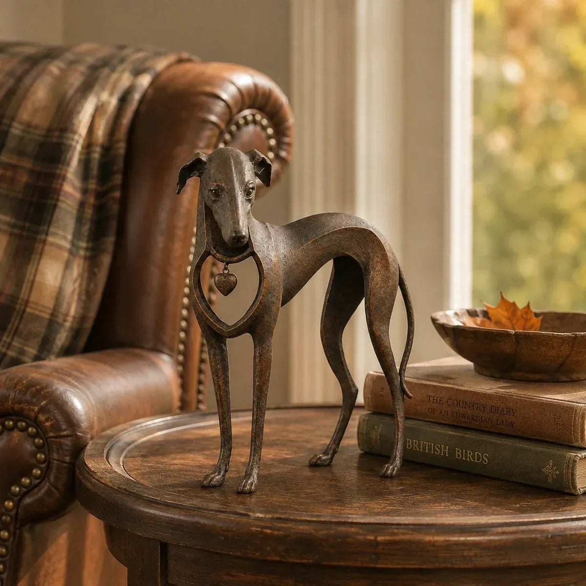 Heritage Heart Sphynx Sculpture – Vintage Iron Cat Accent for Timeless Interiors