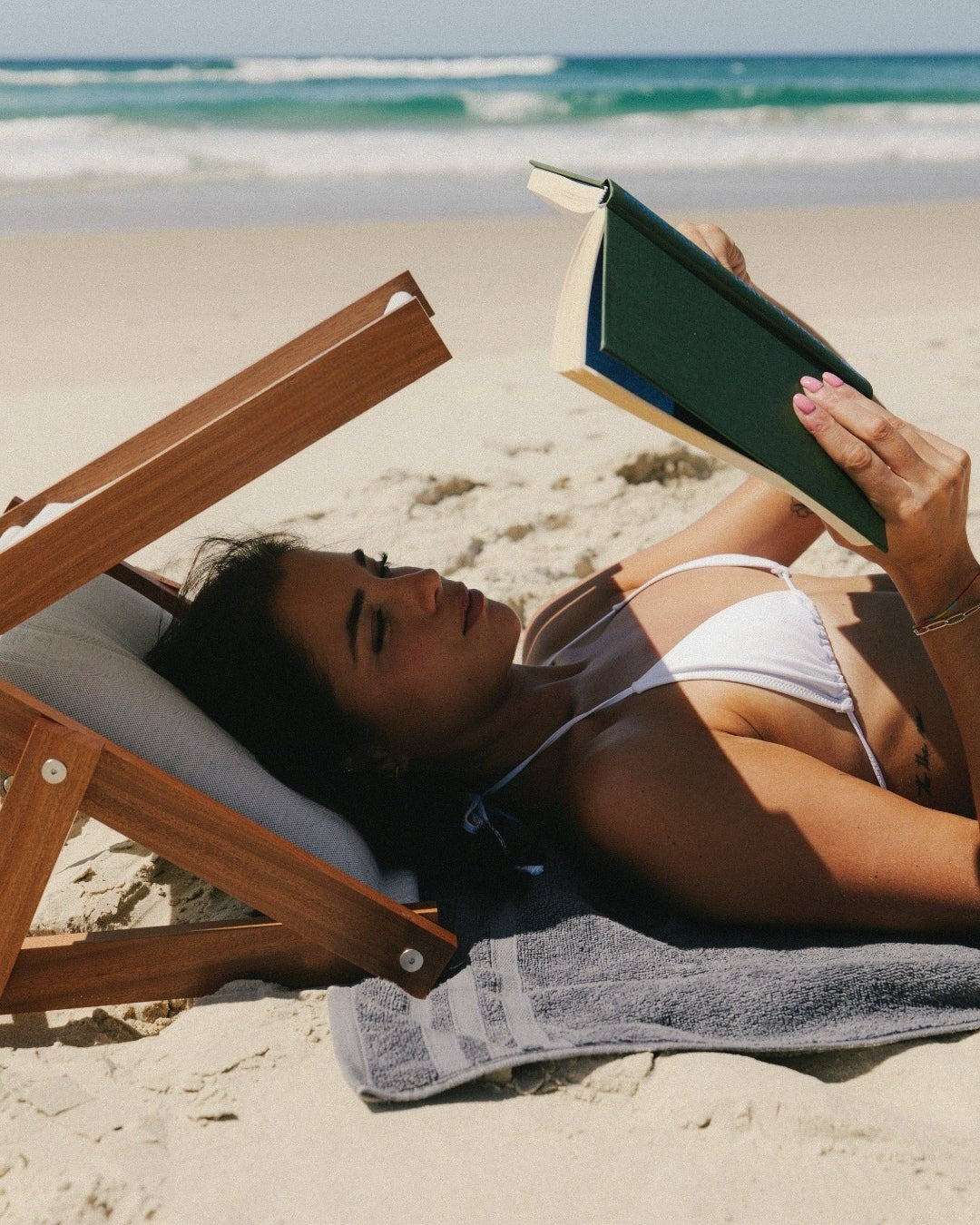 🏖️SunNest™ Foldable Beach Lounger with UPF50+ Sun Shade & Adjustable Recline☀️